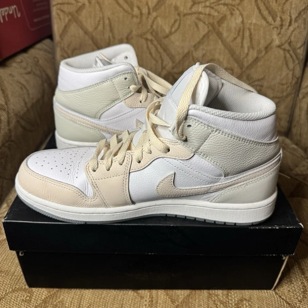 Air Jordan 1 Mid SE Men's White/Guava Ice-Sea Glass HJ6654-100 Size 8.5 With Box